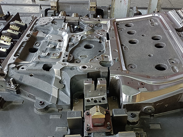 Left & Right Door Panel Stamping Dies